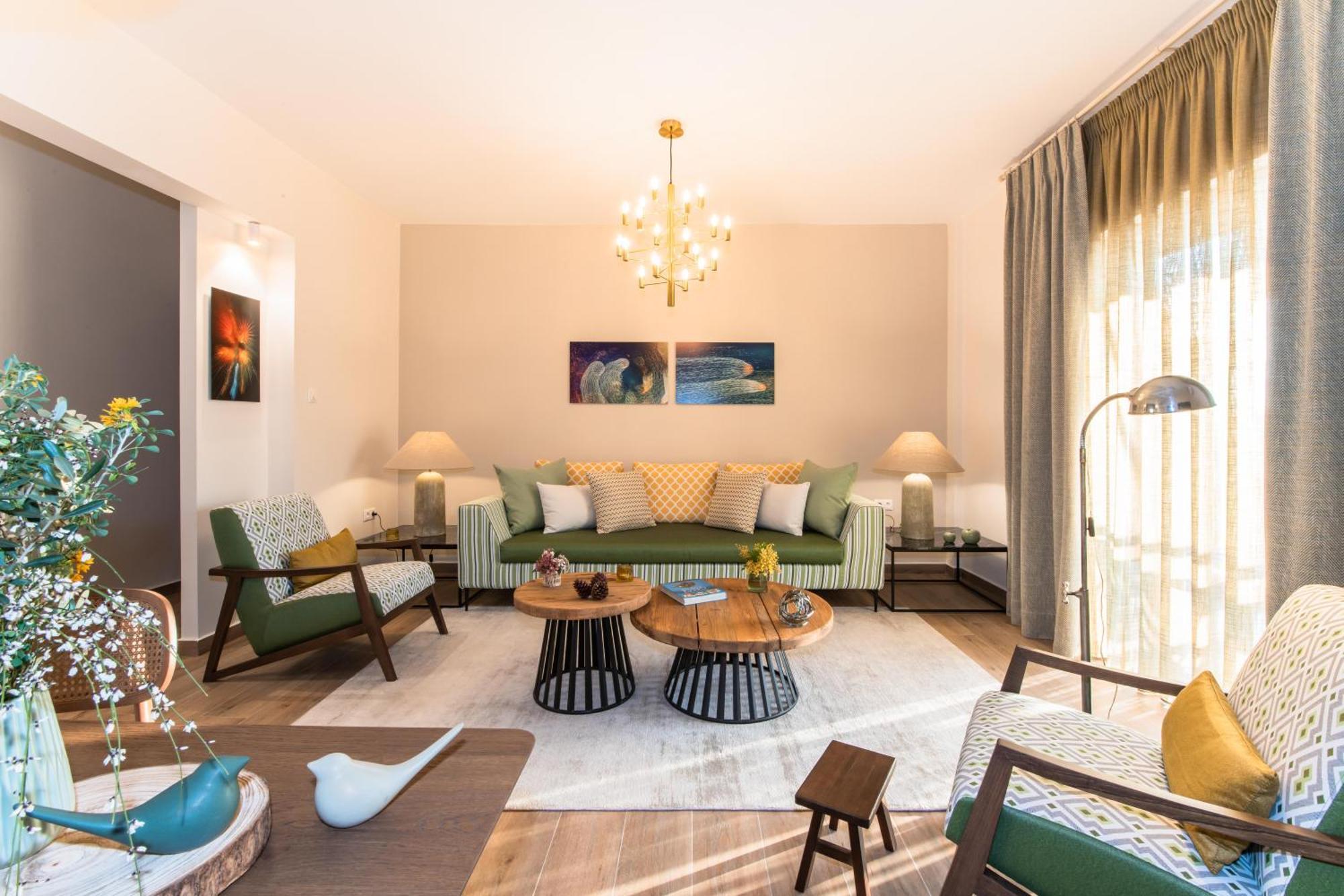 Artsy Spacious Cozy In Glyfada Center